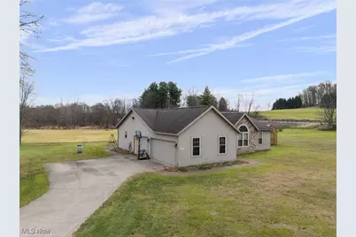 8546 Mapleton Street SE, East Canton, OH 44730 - Photo 2