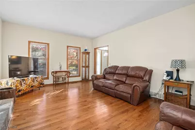 309 Highland Park Drive, Elyria, OH 44035 - Photo 10