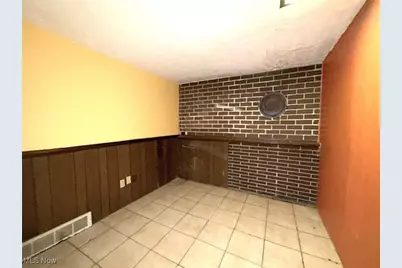 737 Dunny Avenue, Sheffield Lake, OH 44054 - Photo 30