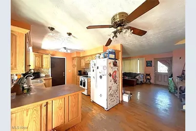 737 Dunny Avenue, Sheffield Lake, OH 44054 - Photo 8