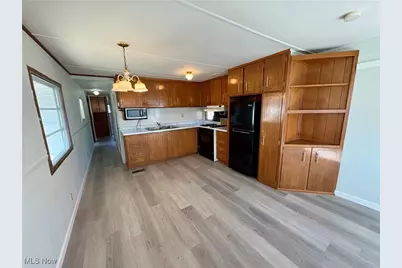 20 Van Ess Drive, Olmsted Falls, OH 44138 - Photo 10