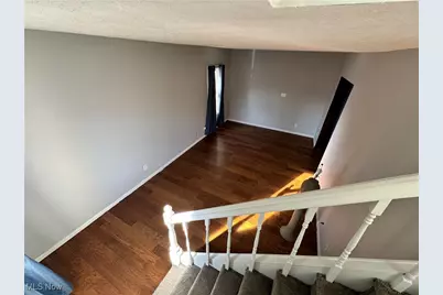 102 E Brookside Avenue, Akron, OH 44301 - Photo 6