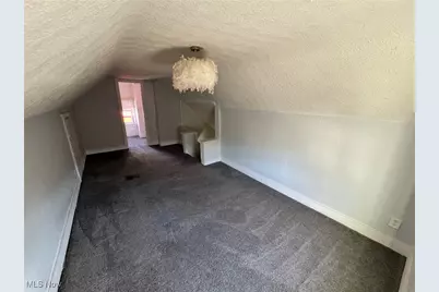 102 E Brookside Avenue, Akron, OH 44301 - Photo 20
