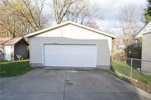 1728 Parkman Rd NW, Warren, OH 44485 - Photo 4