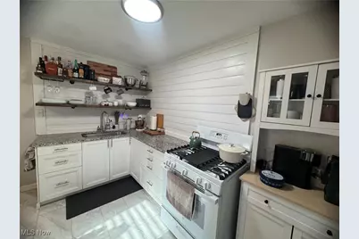 1445 W 52nd Street #UP, Loveland, OH 44102 - Photo 4