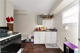 1350 E Erie Ave, Lorain, OH 44052 - Photo 10