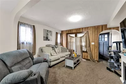 1350 E Erie Avenue, Lorain, OH 44052 - Photo 6