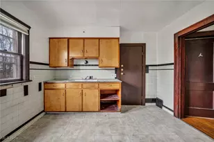 9818 Aetna Rd, Loveland, OH 44105 - Photo 10