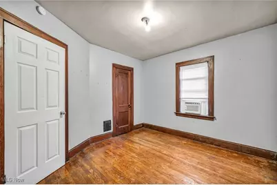 9818 Aetna Road, Loveland, OH 44105 - Photo 32