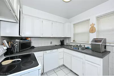 449 Kathron Avenue, Cuyahoga Falls, OH 44221 - Photo 12