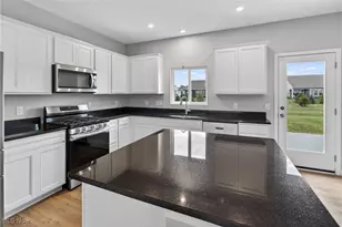 23663 Victory Ln, Columbia Station, OH 44028 - Photo 10