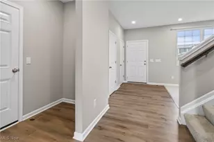 23663 Victory Ln, Columbia Station, OH 44028 - Photo 8