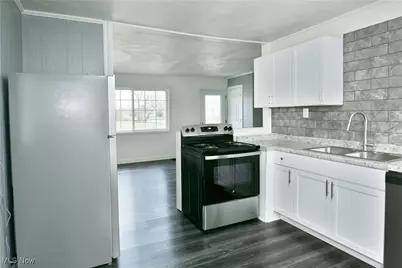 1810 Northfield Avenue NW, Warren, OH 44485 - Photo 12