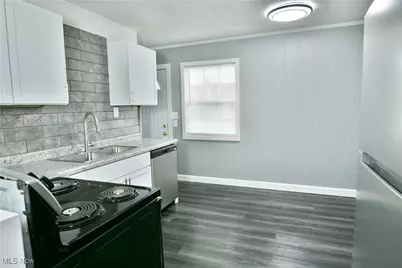 1810 Northfield Avenue NW, Warren, OH 44485 - Photo 8