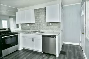 1810 Northfield Ave NW, Warren, OH 44485 - Photo 10