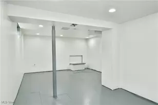 1810 Northfield Ave NW, Warren, OH 44485 - Photo 32