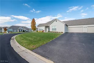 9264 Sharrott Rd, Poland, OH 44514 - Photo 2