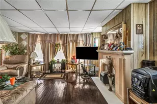 9700 Hilgert Dr, Loveland, OH 44104 - Photo 18