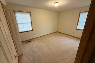 762 Maplewood Ave, Sheffield Lake, OH 44054 - Photo 16