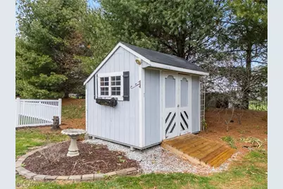 7606 Knollridge Avenue NE, Canton, OH 44721 - Photo 6