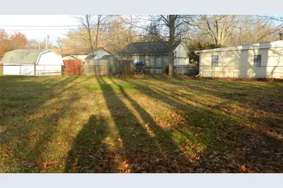 1210 Prospect Street, Elyria, OH 44035 - Photo 6