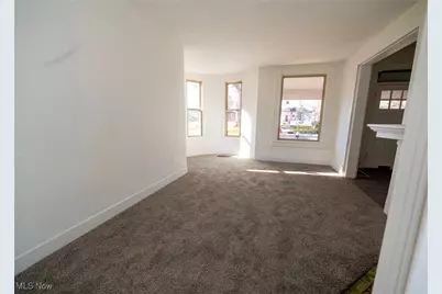 911 N Water Street, Uhrichsville, OH 44683 - Photo 8