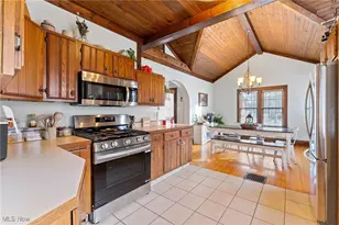 28 Scott St, Canfield, OH 44406 - Photo 2