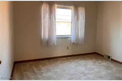 125 Bird Way, Weirton, WV 26062 - Photo 16