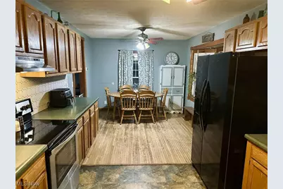 185 Adams Street, Corning, OH 43730 - Photo 8