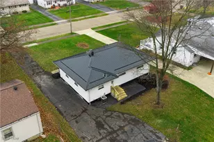 3325 Sunnybrooke Dr, Youngstown, OH 44511 - Photo 14