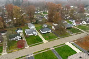 3325 Sunnybrooke Dr, Youngstown, OH 44511 - Photo 10