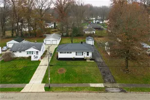 3325 Sunnybrooke Dr, Youngstown, OH 44511 - Photo 8