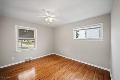 29488 Woodway Drive, Wickliffe, OH 44092 - Photo 10