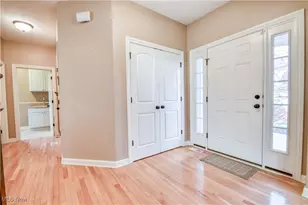 8254 Beaumont Dr, Mentor, OH 44060 - Photo 12