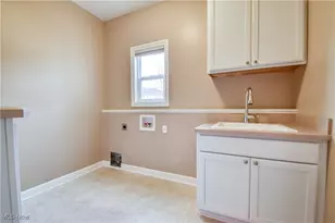 8254 Beaumont Dr, Mentor, OH 44060 - Photo 42