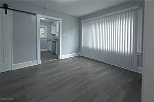 1033 Chalker St, Akron, OH 44310 - Photo 6