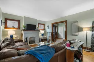 126 E Mapledale Ave, Akron, OH 44301 - Photo 6