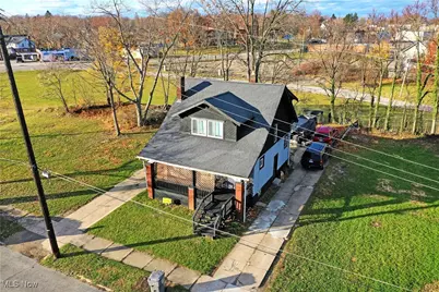 32 E Avondale Avenue, Youngstown, OH 44507 - Photo 2