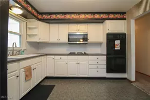 3673 Nottingham Ave, Austintown, OH 44511 - Photo 12