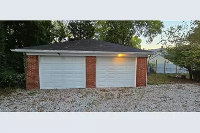 617 E Robinson Avenue, Barberton, OH 44203 - Photo 4