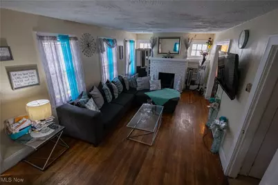 843 Caledonia Avenue, Cleveland Heights, OH 44112 - Photo 4