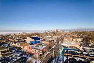 1387 W 69th St, Loveland, OH 44102 - Photo 2