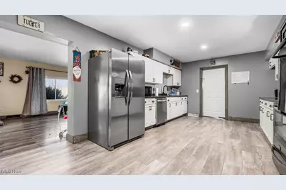 1766 Airport Road, New Lexington, OH 43764 - Photo 10