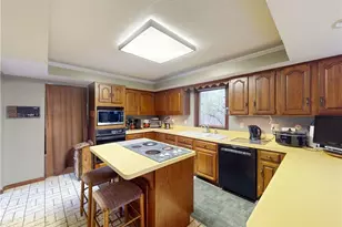 2915 Mill Gate Dr, Willoughby Hills, OH 44094 - Photo 16