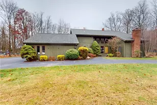 2915 Mill Gate Dr, Willoughby Hills, OH 44094 - Photo 2