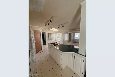 18592 Edwards Road #137, Doylestown, OH 44230 - Photo 8