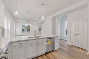 2253 E 97th St, Loveland, OH 44106 - Photo 8