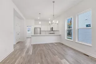 2253 E 97th St, Loveland, OH 44106 - Photo 6