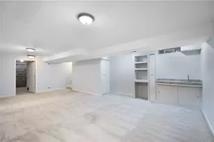 2177 W 41st St, Loveland, OH 44113 - Photo 18