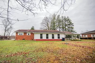 171 Veto Cir, Belpre, OH 45714 - Photo 10